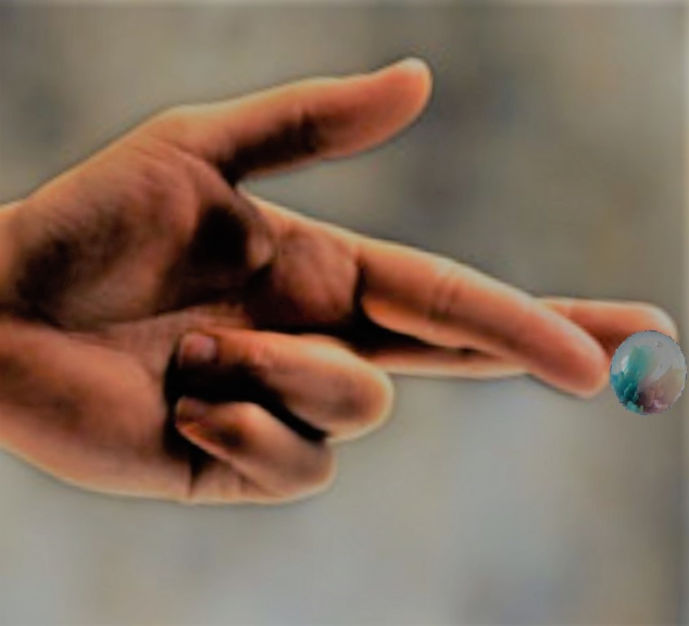 Crossed fingers touching a small blue object, demonstrating the finger arrangement used in Aristotle’s tactile illusion.